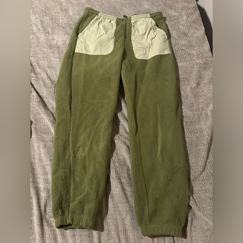 Pacsun green fleece sweatpants